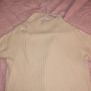 White Old Navy Sweater